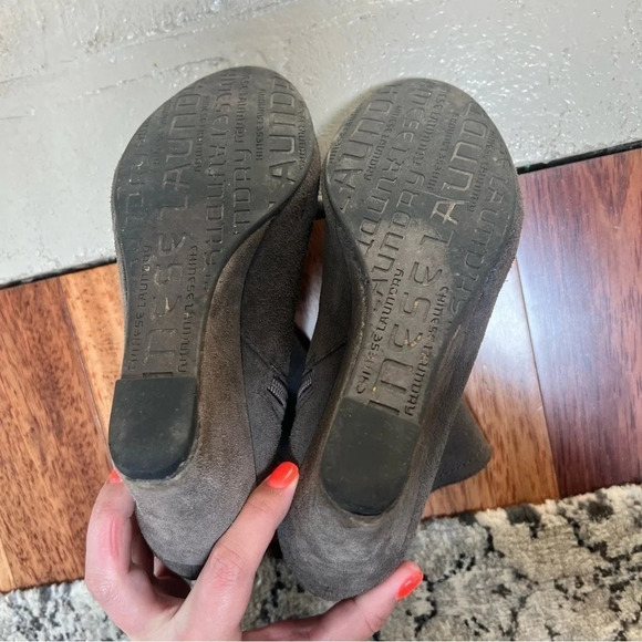 Chinese Laundry Grey Suede Wedge Booties, Size 7.5 - Picture 2 of 7